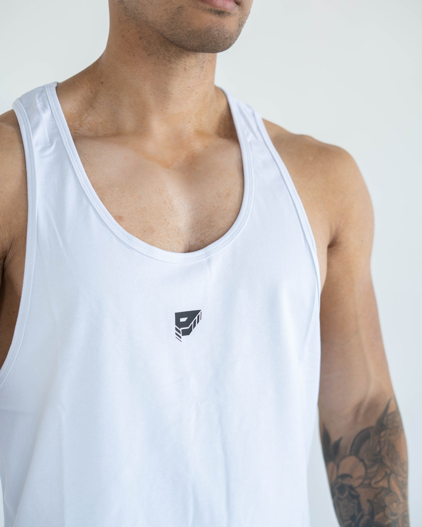 Identity Stringer - White